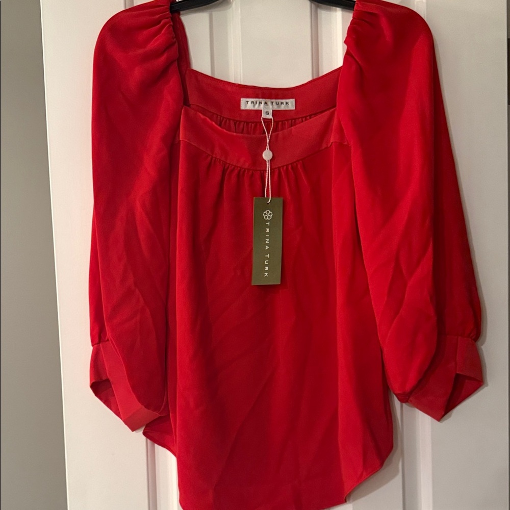 NWT Trina Turk
Chihiro top - red- smal
